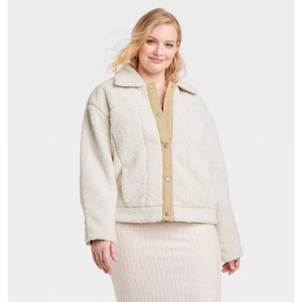 Universal Thread Women's Plus Button Winter Faux Fur Utility Jacket, White #656